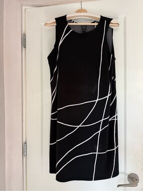 Clara Sun Woo Black Midi Shift Dress with White Linear Print